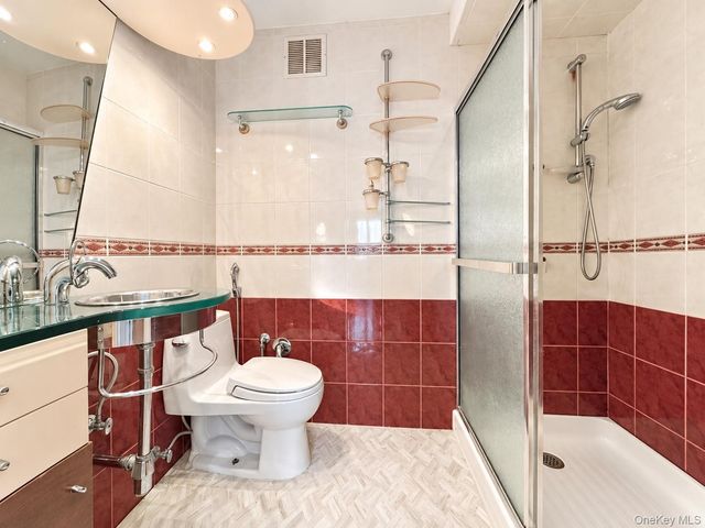 63-25B Bourton 1B, Rego Park, NY 11374