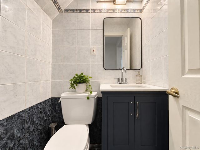 63-25B Bourton 1B, Rego Park, NY 11374