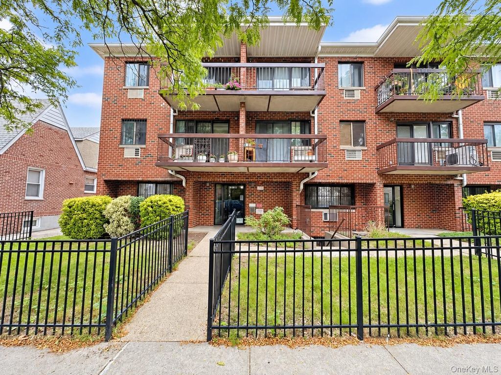 63-25B Bourton 1B, Rego Park, NY 11374