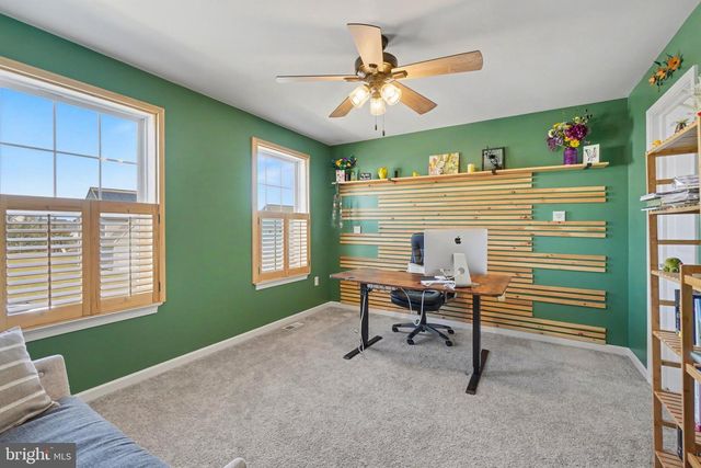 7 WAVERLY LN, Carlisle, PA 17015