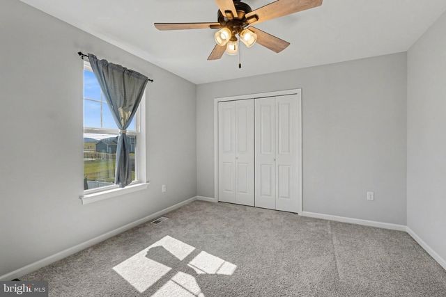 7 WAVERLY LN, Carlisle, PA 17015