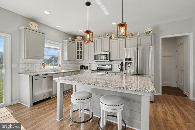 7 WAVERLY LN, Carlisle, PA 17015
