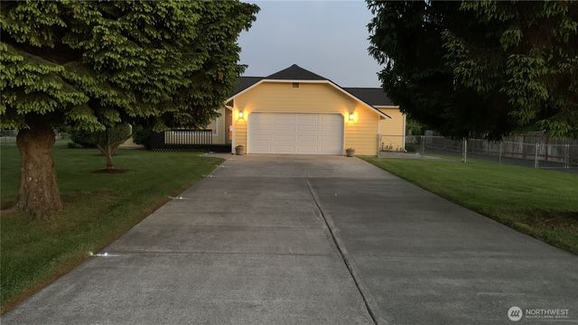131 Timothy Lane, Sequim, WA 98382