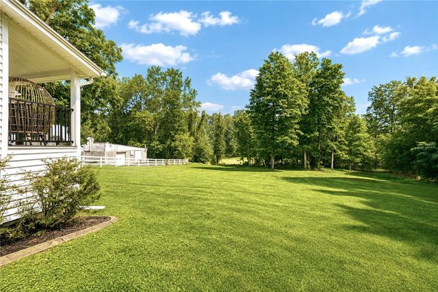 1118 Mertensia Road, Farmington, NY 14425