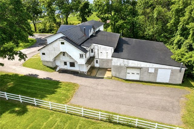 1118 Mertensia Road, Farmington, NY 14425