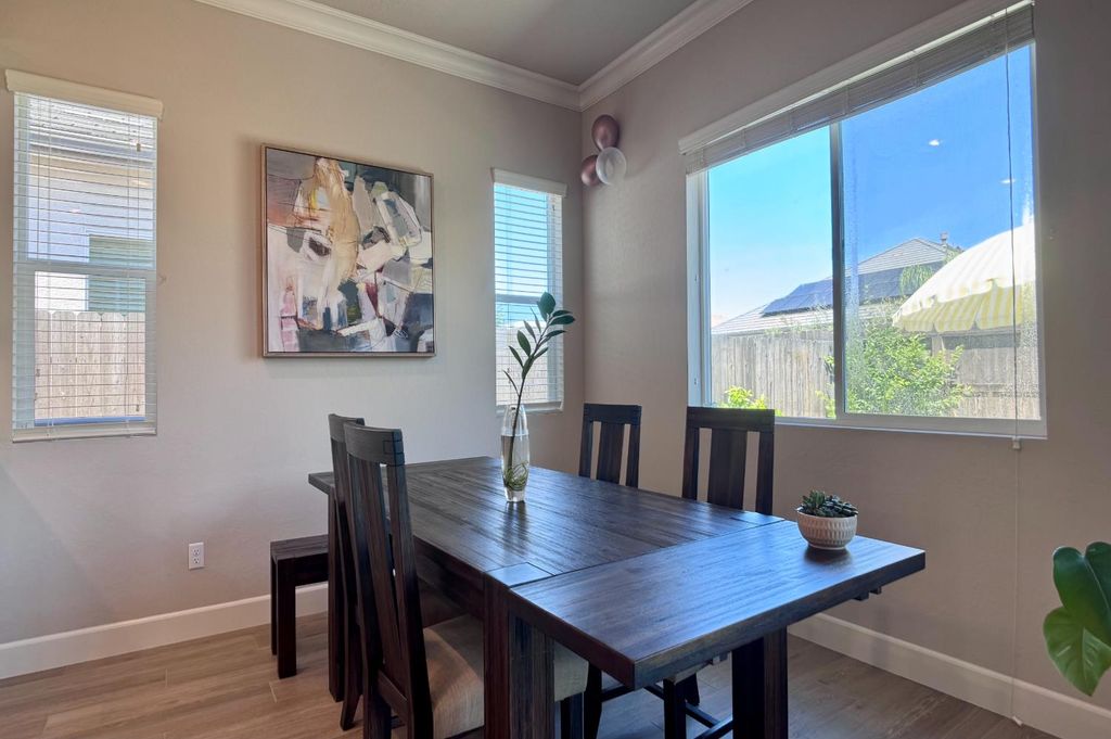 Image 12 of property listing at 445 Bloom Lane, Clovis, CA 93619