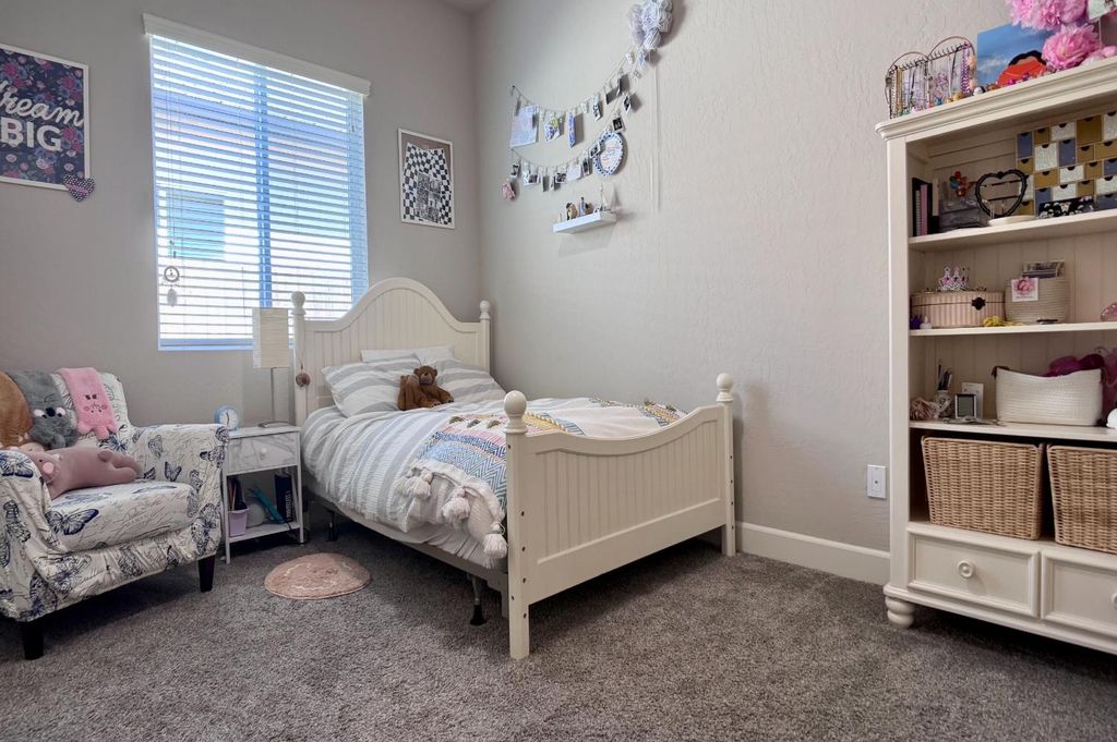 Image 14 of property listing at 445 Bloom Lane, Clovis, CA 93619