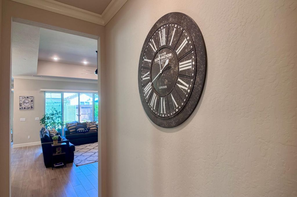 Image 16 of property listing at 445 Bloom Lane, Clovis, CA 93619