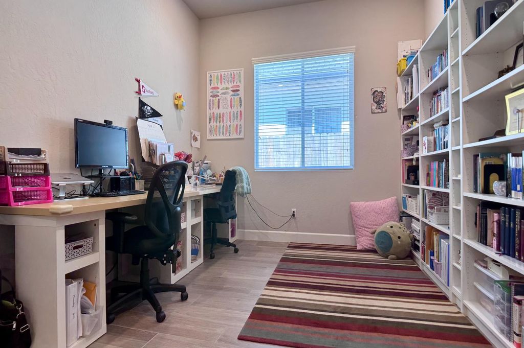 Image 17 of property listing at 445 Bloom Lane, Clovis, CA 93619