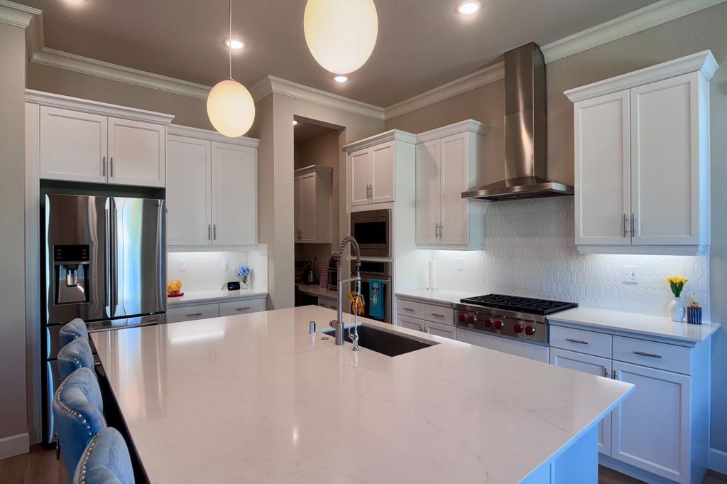 Image 9 of property listing at 445 Bloom Lane, Clovis, CA 93619