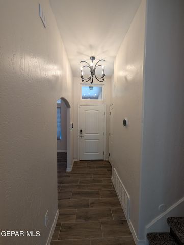 517 La Entrada Circle, Sunland Park, NM 88063