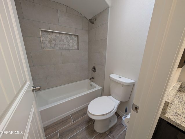 517 La Entrada Circle, Sunland Park, NM 88063