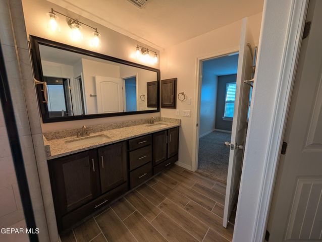 517 La Entrada Circle, Sunland Park, NM 88063