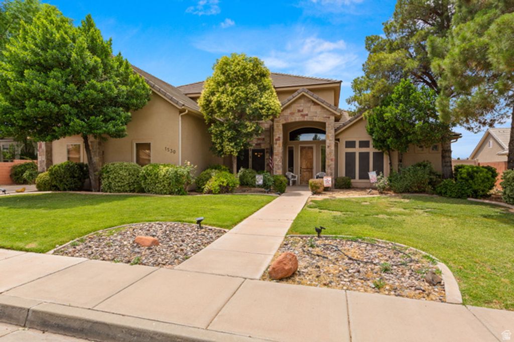 Image 1 of property listing at 1530 S SOUTHERN TRAILS CIR, Washington, UT 84780