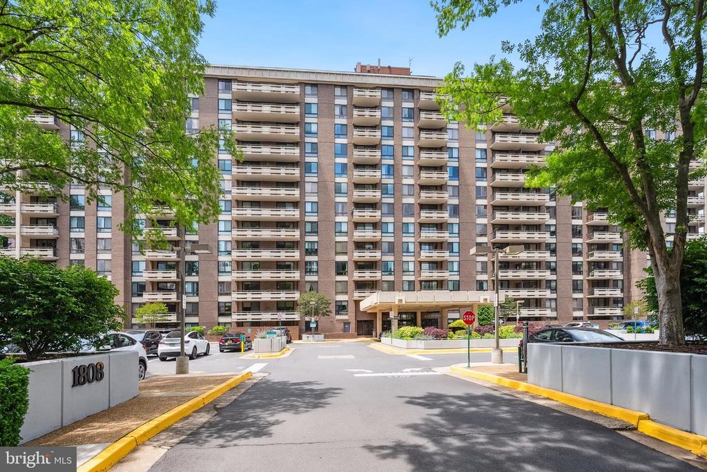 1808 OLD MEADOW RD #906, Mclean, VA 22102