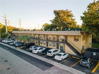 1150 NE 17th Court 11, Fort Lauderdale, FL 33305