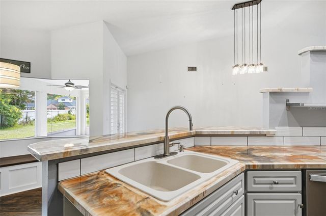 1 WALTON PLACE, Palm Coast, FL 32164