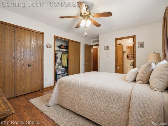 21660 Roosevelt Avenue, Farmington, MI 48336