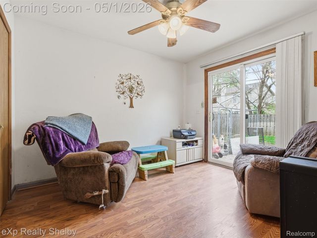 21660 Roosevelt Avenue, Farmington, MI 48336