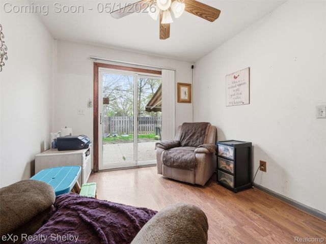 21660 Roosevelt Avenue, Farmington, MI 48336