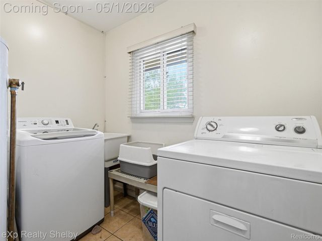 21660 Roosevelt Avenue, Farmington, MI 48336