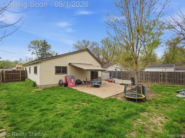 21660 Roosevelt Avenue, Farmington, MI 48336