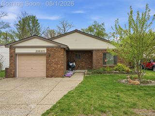 21660 Roosevelt Avenue, Farmington, MI 48336