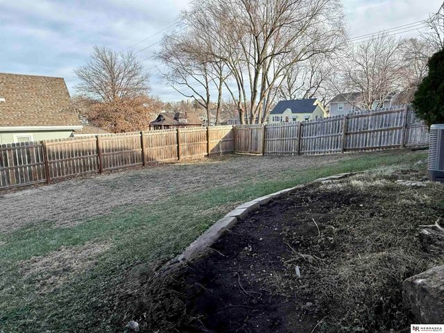 1938 South 50th Street, Omaha, NE 68106