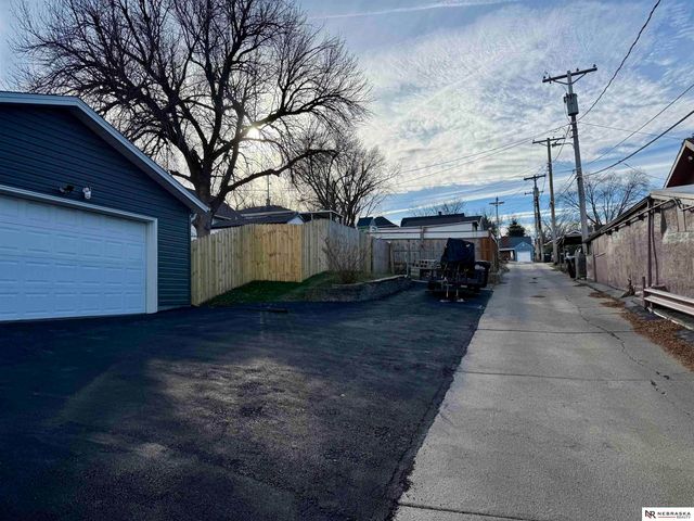 1938 South 50th Street, Omaha, NE 68106