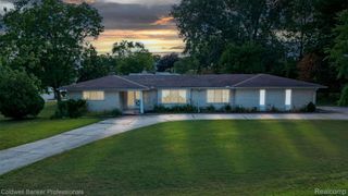 430 Spezia Drive, Oxford Charter Township, MI 48371