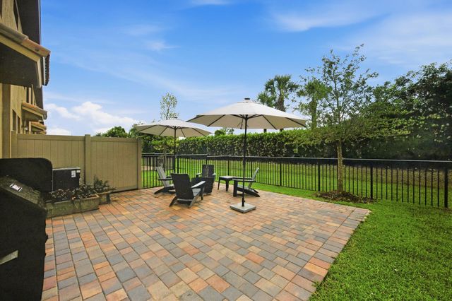 8672 ESCUE Street, Lake Worth, FL 33467