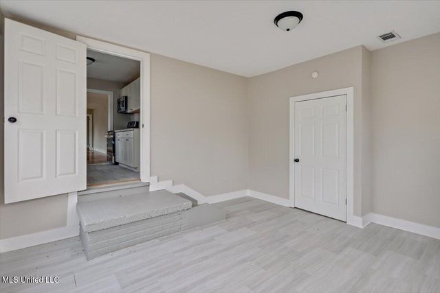 127 Autumn Drive, Vicksburg, MS 39180
