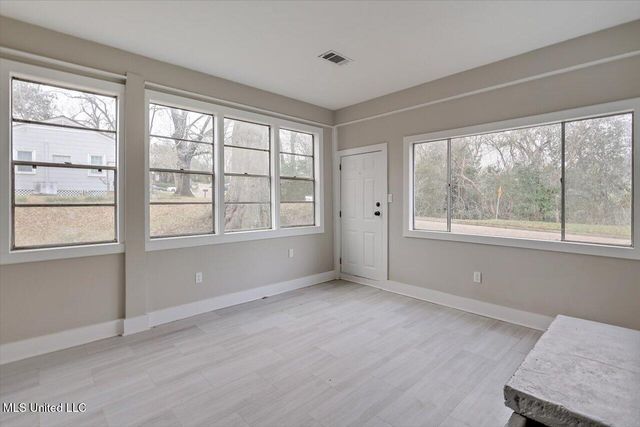 127 Autumn Drive, Vicksburg, MS 39180