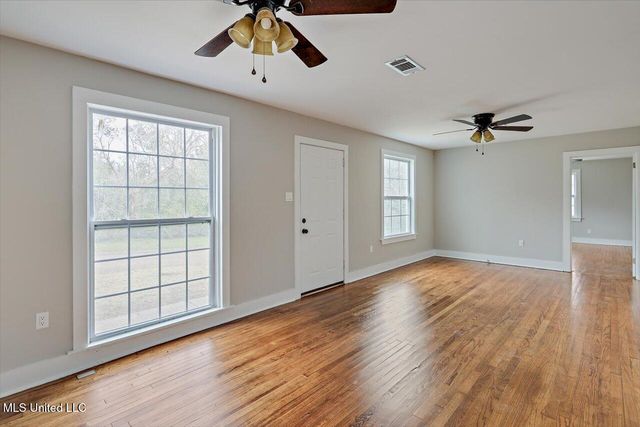 127 Autumn Drive, Vicksburg, MS 39180