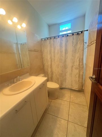 718 MAR DE BENGAL 718, Dorado, PR 00646