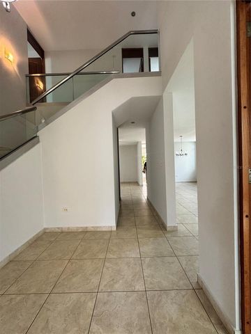 718 MAR DE BENGAL 718, Dorado, PR 00646