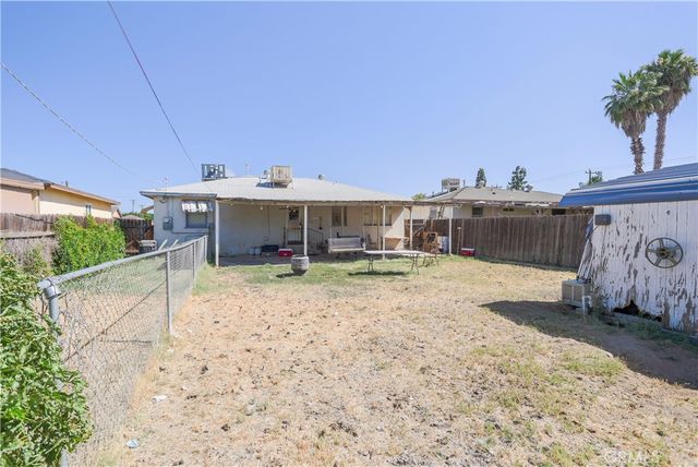 1305 Castaic, Bakersfield, CA 93308