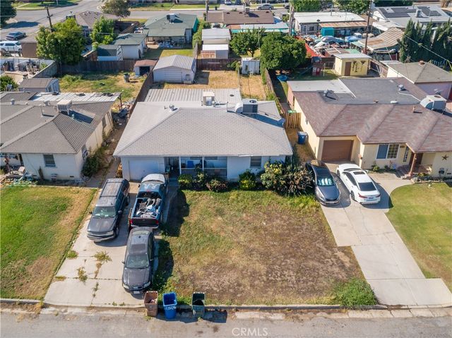 1305 Castaic, Bakersfield, CA 93308