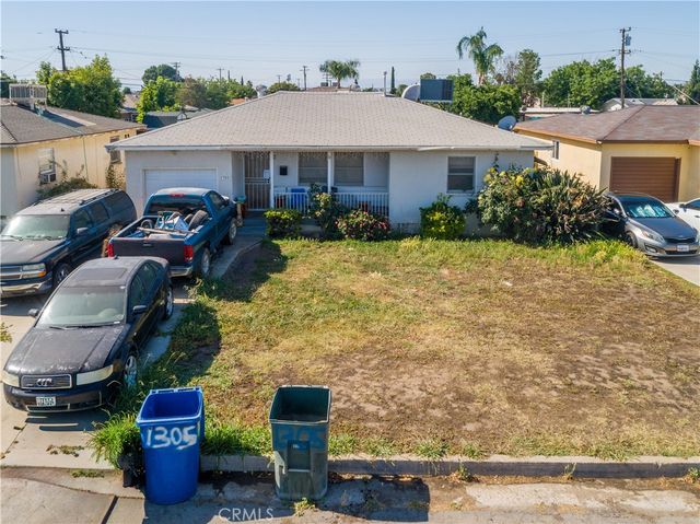 1305 Castaic, Bakersfield, CA 93308