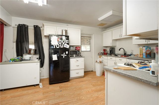 1305 Castaic, Bakersfield, CA 93308