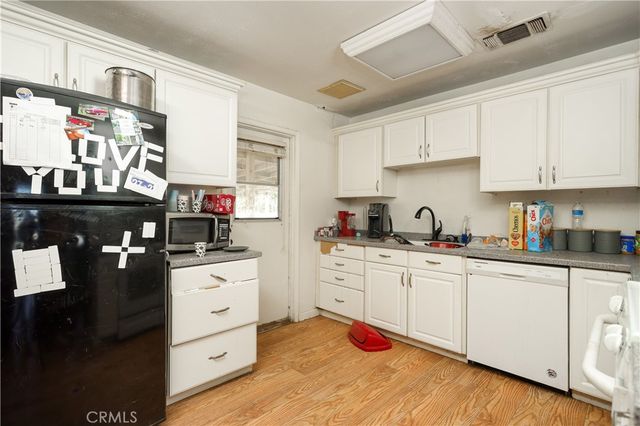 1305 Castaic, Bakersfield, CA 93308