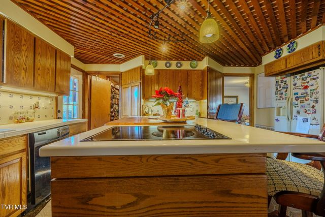 4206 Bristol Highway, Johnson City, TN 37601