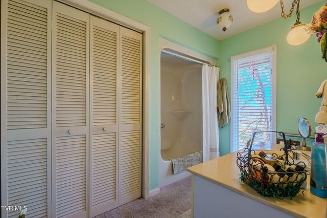 4206 Bristol Highway, Johnson City, TN 37601