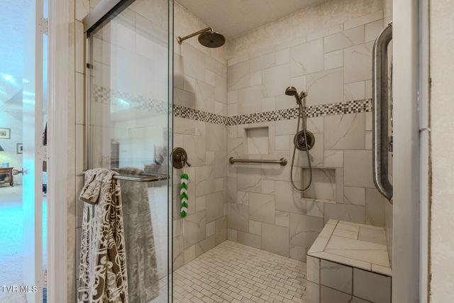 4206 Bristol Highway, Johnson City, TN 37601