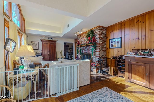 4206 Bristol Highway, Johnson City, TN 37601