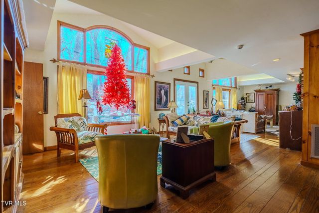 4206 Bristol Highway, Johnson City, TN 37601