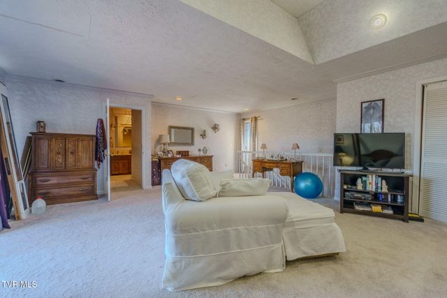 4206 Bristol Highway, Johnson City, TN 37601