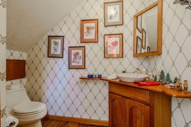 4206 Bristol Highway, Johnson City, TN 37601