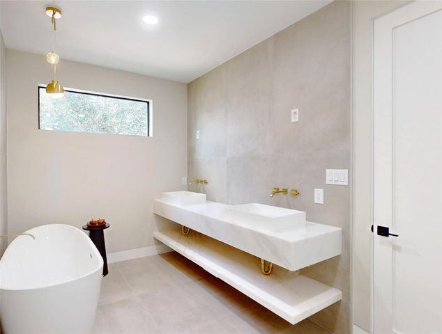 5055 Yarwell Drive, Houston, TX 77096