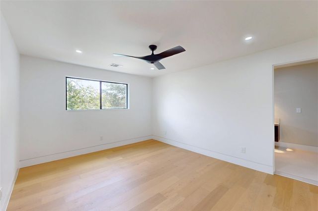 5055 Yarwell Drive, Houston, TX 77096